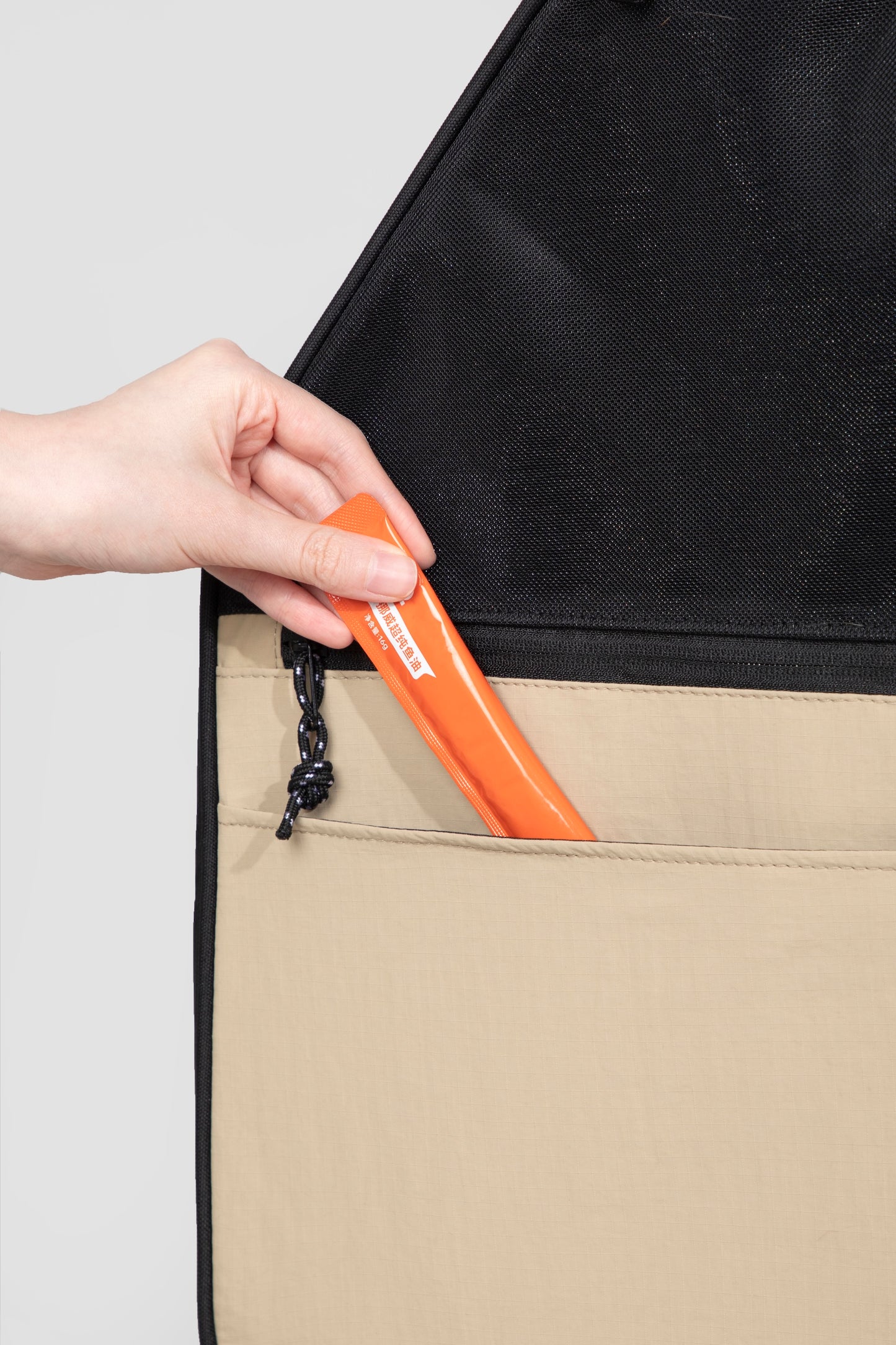 First Class Cat Backpack - Chestnut