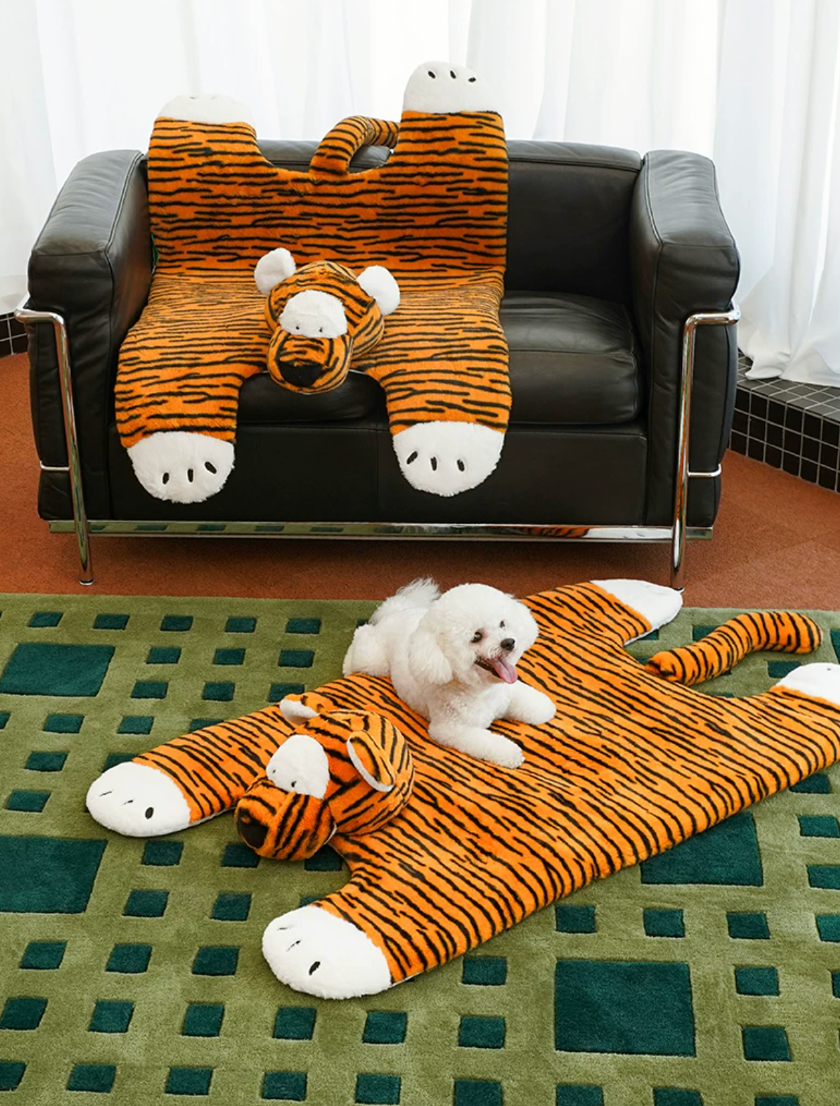Zeze "Tiger Descent" Multi-Purpose Pet Mat