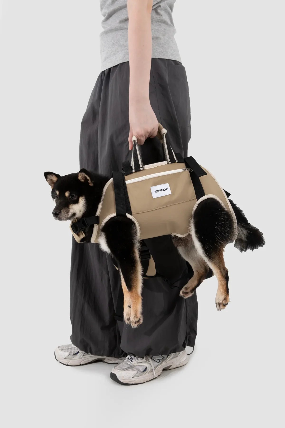 HiDream Spine-Friendly Dog Carrier Backpack – Horizontal, Legs-Out Design