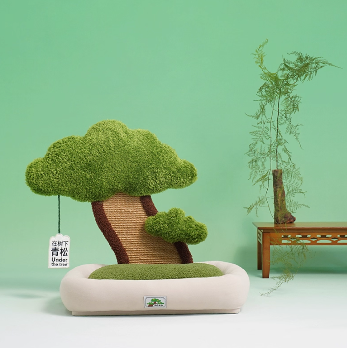 Zeze "Pine Under Tree" Cat Scratcher Bed (L)