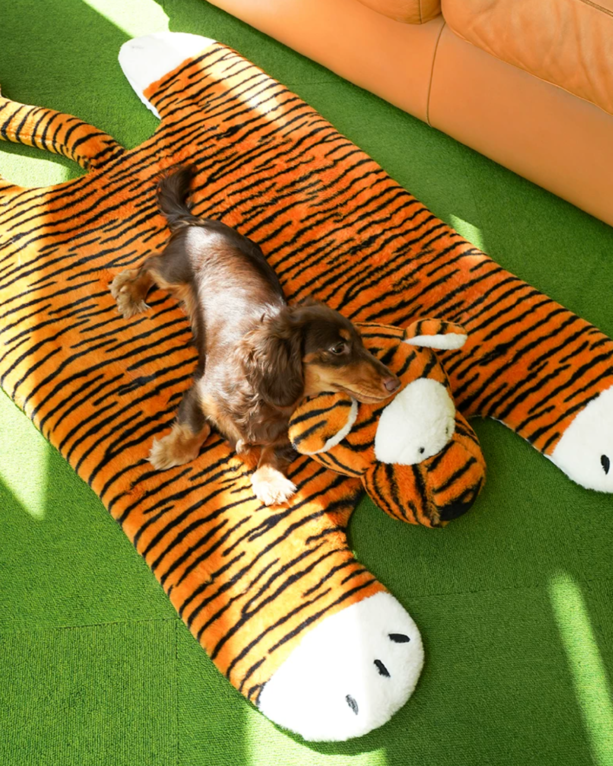 Zeze "Tiger Descent" Multi-Purpose Pet Mat