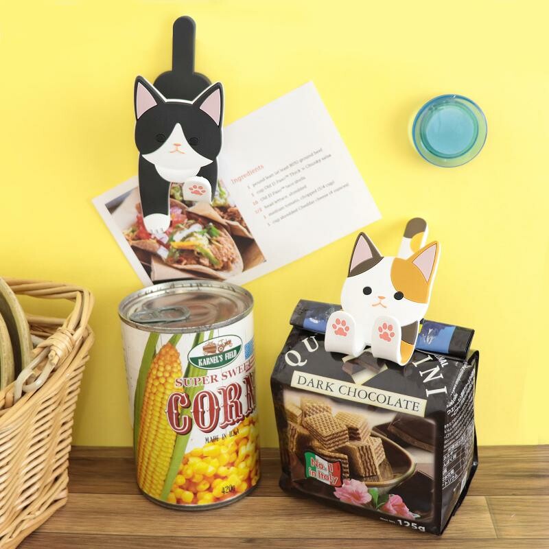 Toyo Case Refrigerator Magnet Hook with Clip - Black Cat