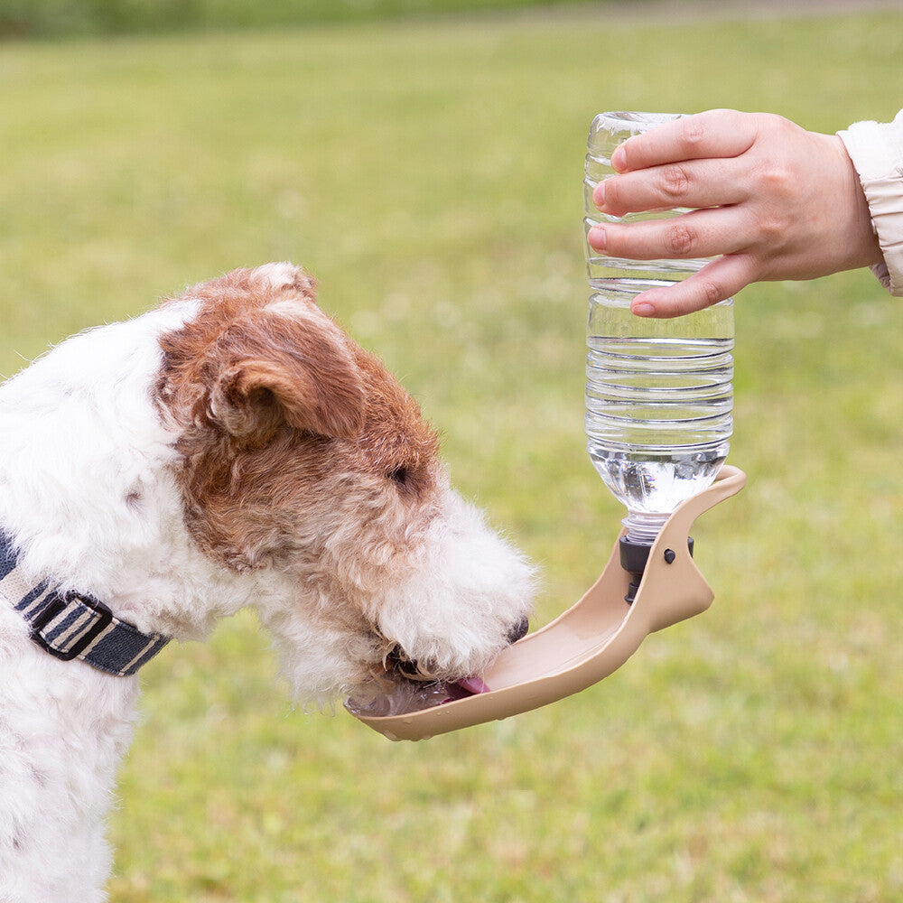 Richell MARCTUS Handheld Portable Pet Drinking Nozzle with Bowl Beige