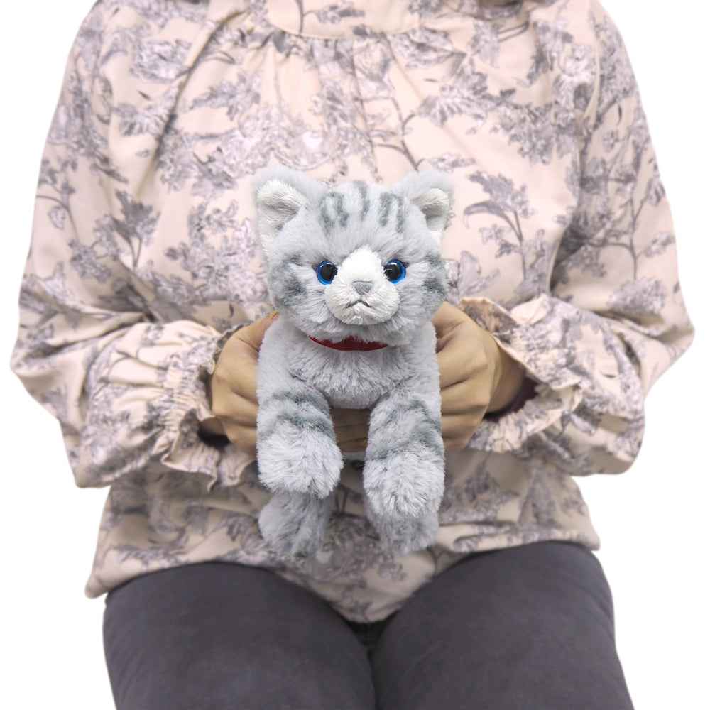 LYING CAT STUFFED TOY SS GY